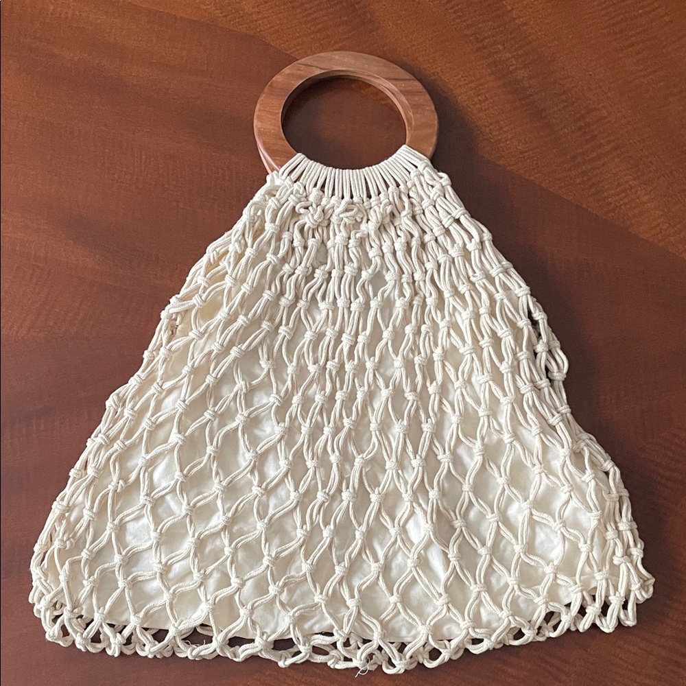 Abercrombie & Fitch Cream Macrame Tote Bag with Wooden Handle